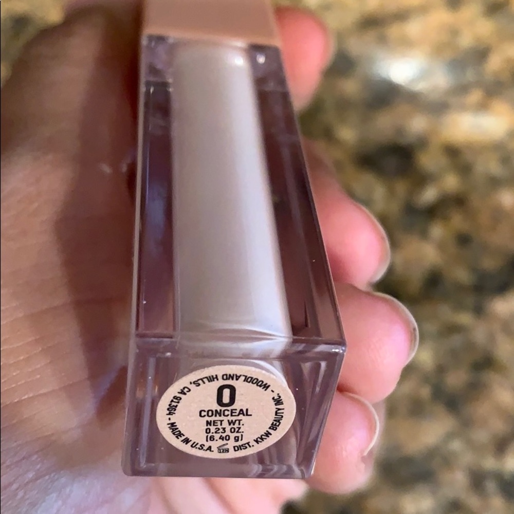 Kkw concealer shade 0 and two contour brushes